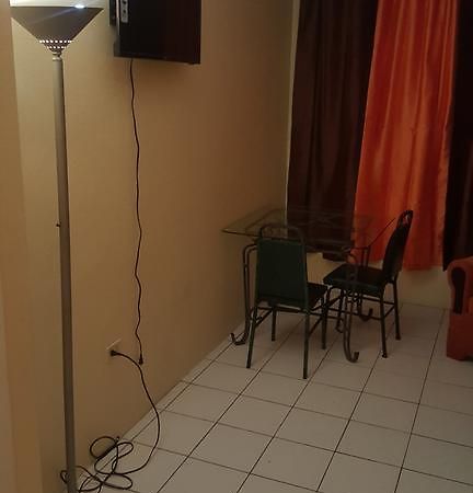 Comfortable Suite 1 Kingston Exterior foto