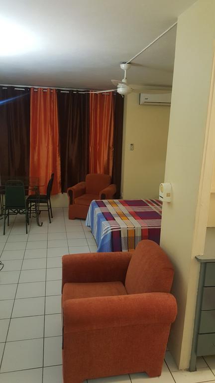 Comfortable Suite 1 Kingston Exterior foto
