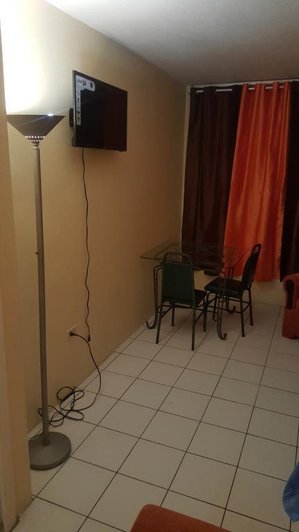 Comfortable Suite 1 Kingston Exterior foto